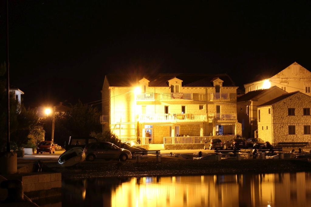 Villa Menalo Hodilje ภายนอก รูปภาพ